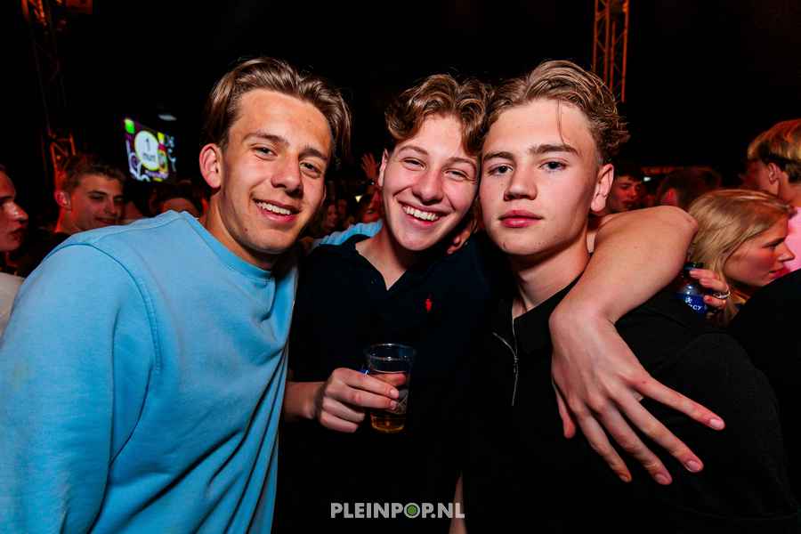 Publiek Bewerkt    (112)